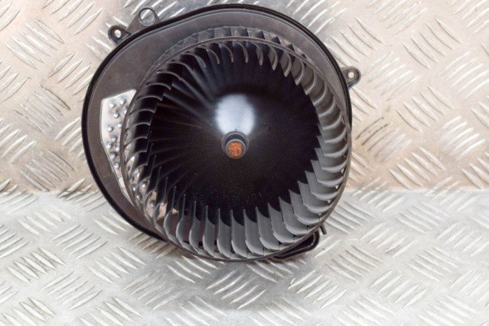 Ventilator aeroterma BMW 2 Coupe F22, F87 2018 OEM: T947769,9276112,T1016251Q 15216527