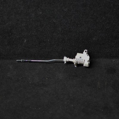 &amp;Icirc;ncuietoare capac rezervor VW GOLF V 1K1 2005 OEM: 1K6810773,3B0959782A 2063747 foto
