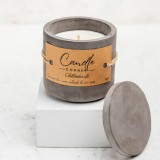 Lumanare parfumata handmade din ceara naturala de soia 100%, aroma de Chihlimbar alb, Recipient ceramic, 150 g