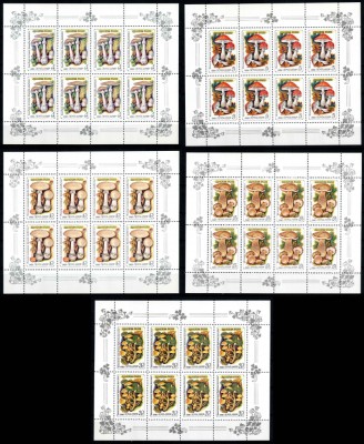 Rusia URSS 1986, Mi #5603-5607 Klb, ciuperci, minicoli de 8, MNH, cota 130 &amp;euro;! RARE! foto