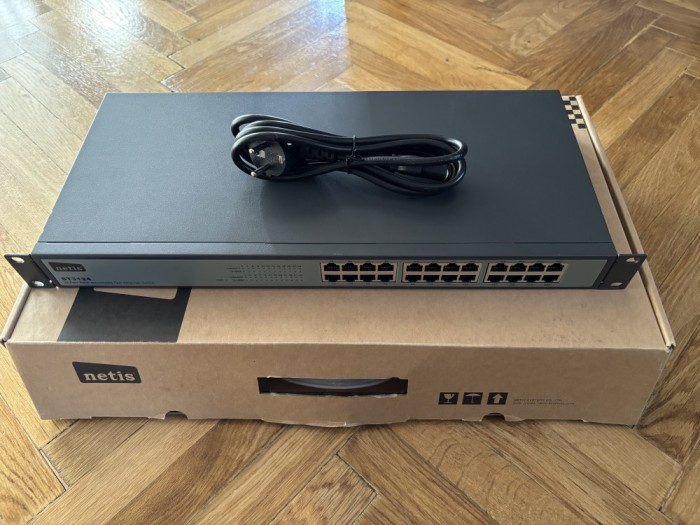 Ethernet Switch ST3124 Netis 24 Porturi 10/100Mbps Montabil in Rack