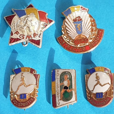 Insigna email la cald Lot x 5 bucati Sport - Competitii sportive - anii 1970