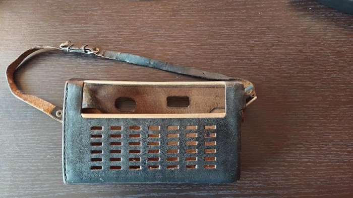 HUSA RADIO SOKOL . STARE FOARTE BUNA .