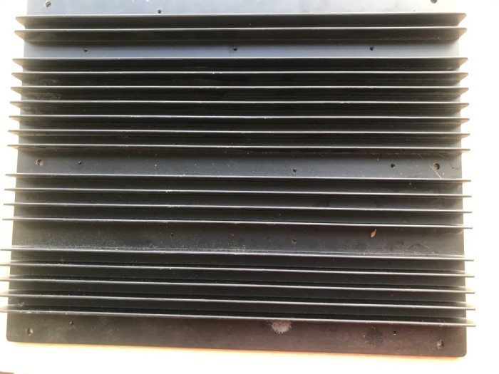 radiator amplificator 30 x 24 cm