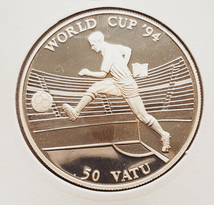 1443 Vanuatu 50 Vatu 1994 World Cup Football (tiraj 15.000) km 18 argint