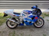 Suzuki GSXR 600 - Motocicletă Sport, 29000 km, ca Noua, Toba Sport, Accesorii Sport, Service Realizat