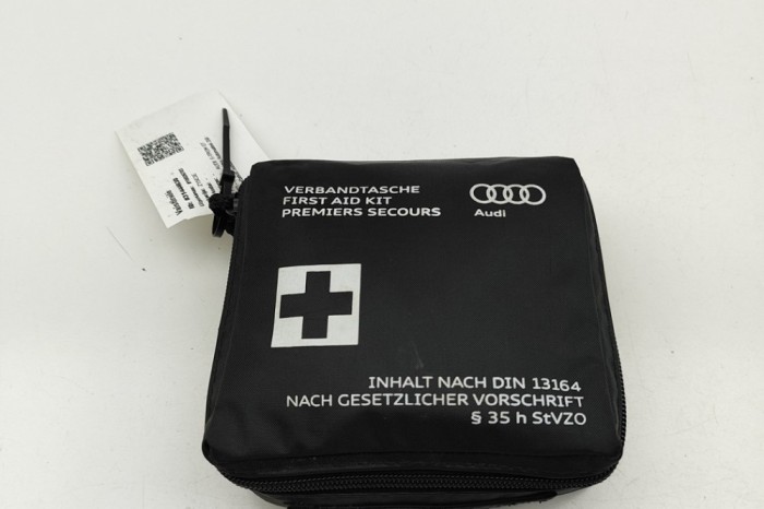 Trusa de prim ajutor AUDI E-TRON GT 2023 OEM: 8J7860282B 31444630