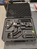 Zhiyun Crane V1 : Stabilizator 3 axe pentreu DSLR and Mirrorless