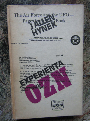 Experiența OZN - J. Allen Hynek foto