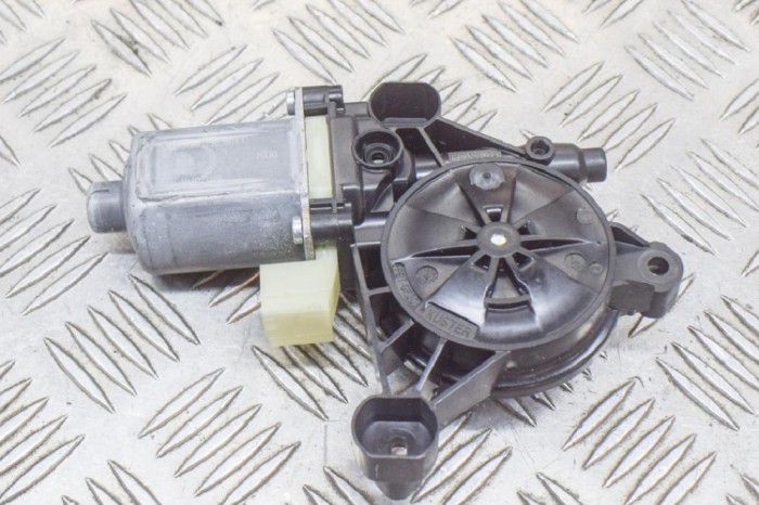 Motor macara geam ușă dreapta față VW TIGUAN AD1 2019 OEM: 0130822077,E-850202101,5Q0959801C 11717010