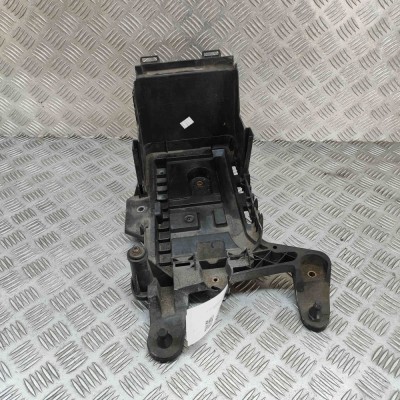 Suport baterie VW PASSAT B7 362 2012 OEM: 1K0915325B,1K0915333 foto
