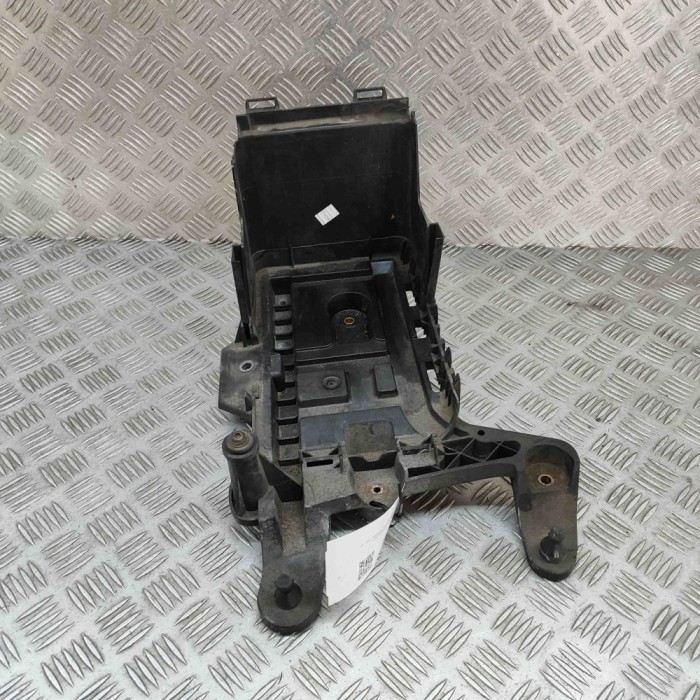 Suport baterie VW PASSAT B7 362 2012 OEM: 1K0915325B,1K0915333