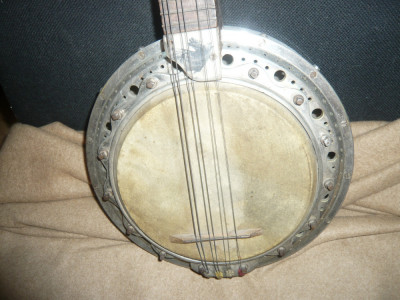 Mandolina - Banjo cu 8 coarde ,insemn calut , L=62cm, d= 25cm foto