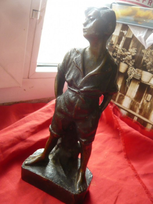 Statueta bronz - Baiat cu mainile in buzunare , bronz , h=20cm