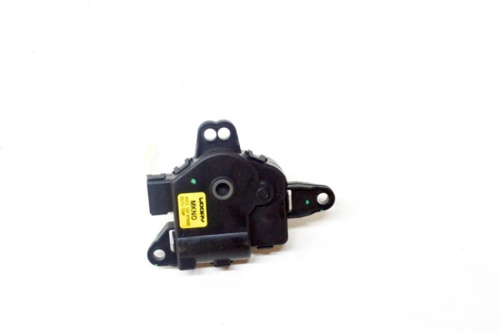 TESLA MODEL X 2018 OEM: D267-AP9AA02 SKU: 12631803