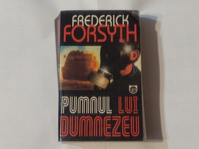 FREDERICK FORSYTH - PUMNUL LUI DUMNEZEU foto