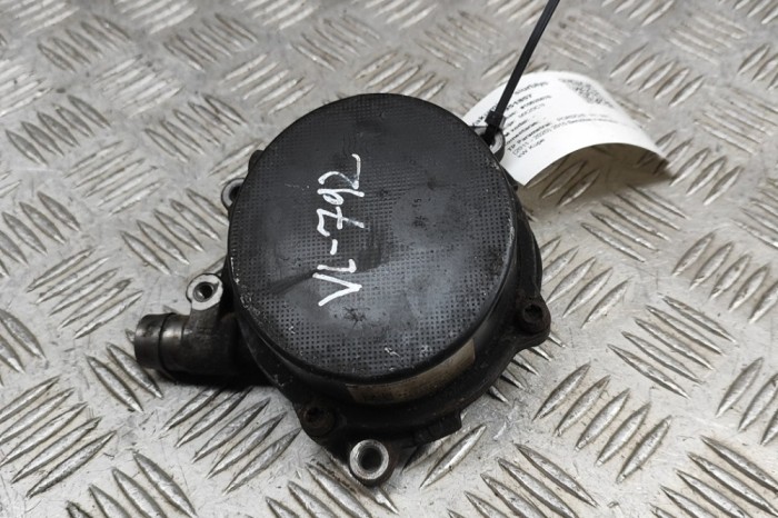 Pompa de vacuum PORSCHE 911 991 2015 OEM: 9A111009006,9A1.110.090.06 29951857
