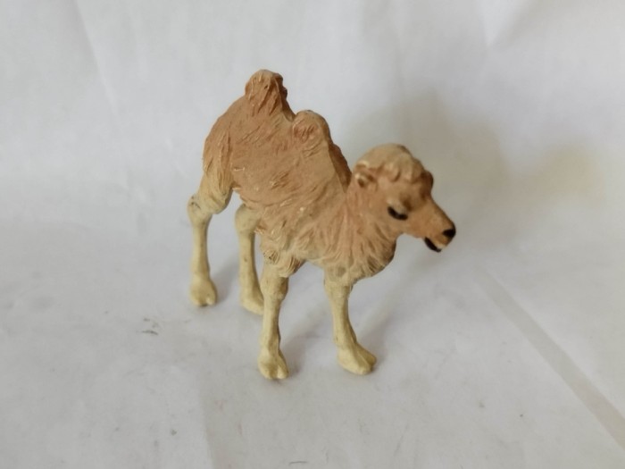 bnk jc Britains Ltd 1972 - pui de camila