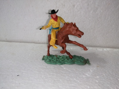 bnk jc Figurina de plastic - Timpo - cowboy calare foto