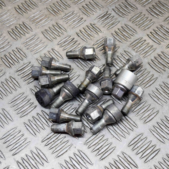 Set prezoane roata OPEL CORSA E 2019 13621600