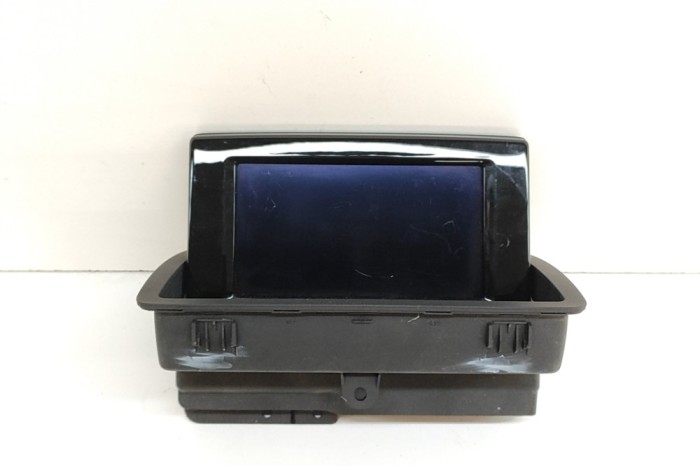 Ecran de navigație AUDI Q3 8U 2012 OEM: 8U0857273E | 29531911