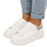 Cumpara ieftin Sneakers albi argintii cu talpa groasa M-8826 M7