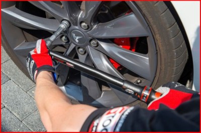CHEIE DINAMOMETRICA CU CLICHET 1/4 ERGOTORQUE PRECISION CU BUTON ROTATIV. 5-25NM foto
