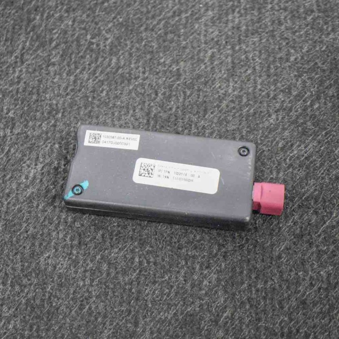 Amplificator de antena TESLA MODEL X 2018 OEM: 1032974-00-A