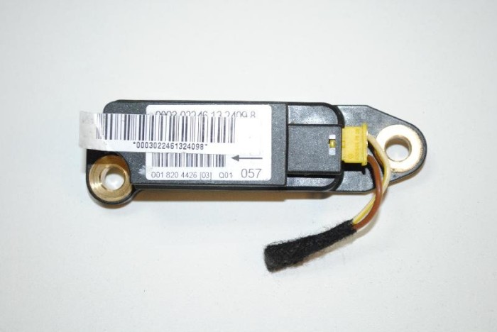 Senzor de impact dreapta spate MERCEDES-BENZ C Coupe CL203 2002 OEM: 0018204426 2138601
