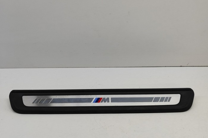Ornament prag dreapta față BMW 3 G20, G28 2019 OEM: 8079724 27819052
