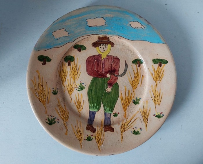Farfurie ceramica din Sao Pedro do Corval, Protugalia, semnata M: Beisinho