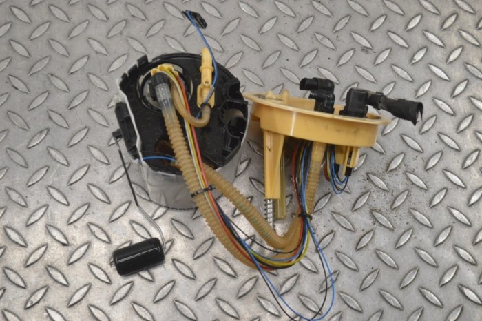 Pompa de combustibil rezervor VOLVO S90 II 2017 OEM: Sedan | 24696265