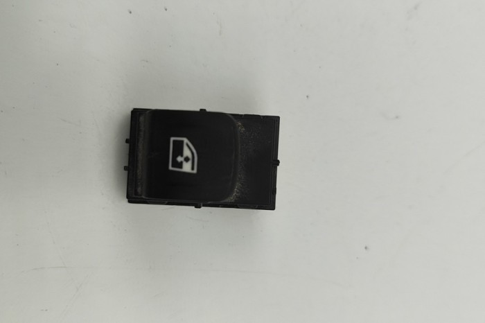 Buton geam ușă st&acirc;nga spate BMW X5 G05 2022 OEM: 9327031 31263888