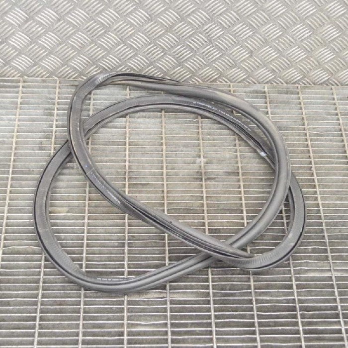 Garnitura ușă dreapta spate AUDI A1 8X1, 8XK 2014 OEM: 8X4833722B | 10025096