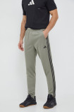 Adidas Performance pantaloni de antrenament Training Essentials Base culoarea gri, cu imprimeu IT5412