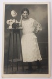 Femeie , fotografie de epoca
