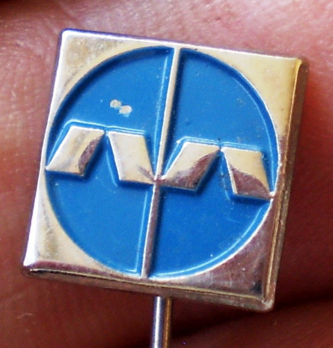 I.941 INSIGNA STICKPIN SLOVENIA AVIATIE ADRIA AIRWAYS 10mm