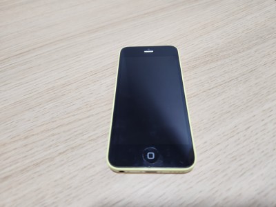 Telefon iPhone 5c galben model A1507 folosit stare foarte buna foto