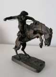 Vand Statueta din BRONZ, Cal și Calaret (Cowboy)