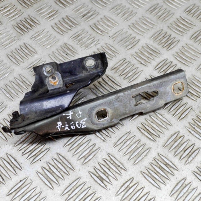 Balama capota st&acirc;nga față AUDI A4 Avant 8K5, B8 2010 OEM: 8K0823301D 21467762