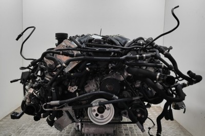 BMW 7 F01, F02 2015 - Motor - OEM: N63B44B foto