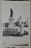 Fotografie, Geo Litarczek, parintele radiologiei romanesti impreuna cu mama sa, la Constanta, 1932