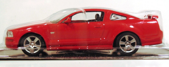 Macheta Ford Mustang GT, 1:43