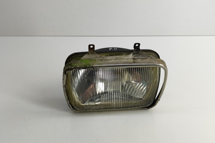 Proiector ceață dreapta față MERCEDES-BENZ S W126 1981 OEM: A0018261778 | 29009831