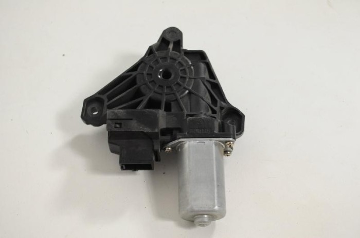 Motor macara geam ușă dreapta spate MERCEDES-BENZ C W205 2015 2393783