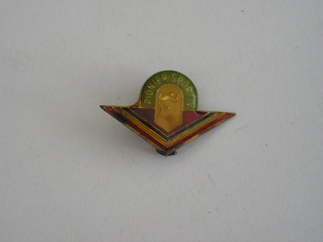 QW9 J 78 - Insigna - tematica pionieri - Pionier sportiv