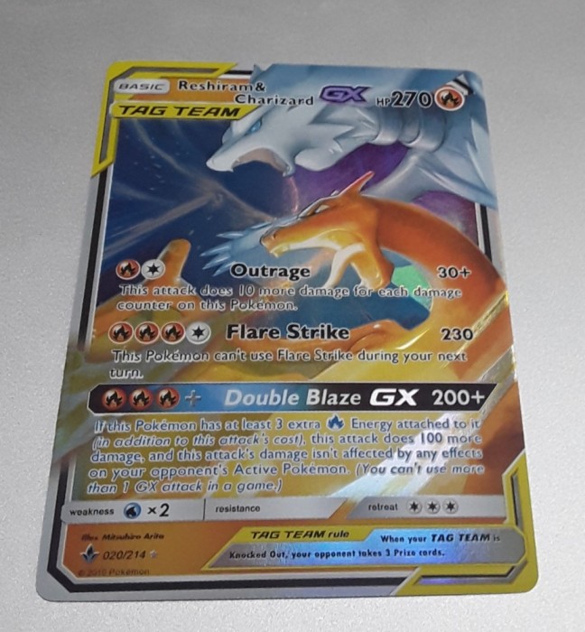 Cartonaș pok&eacute;mon tag team RESHIRAM si CHARIZARD 2019