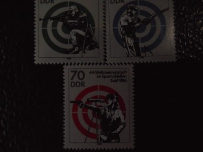 DDR-CAMPIONATELE DE TIR- SERIE COMPLETA-NESTAMPILATE foto