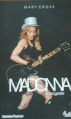 MADONNA* O BIOGRAFIE - MARY CROSS foto