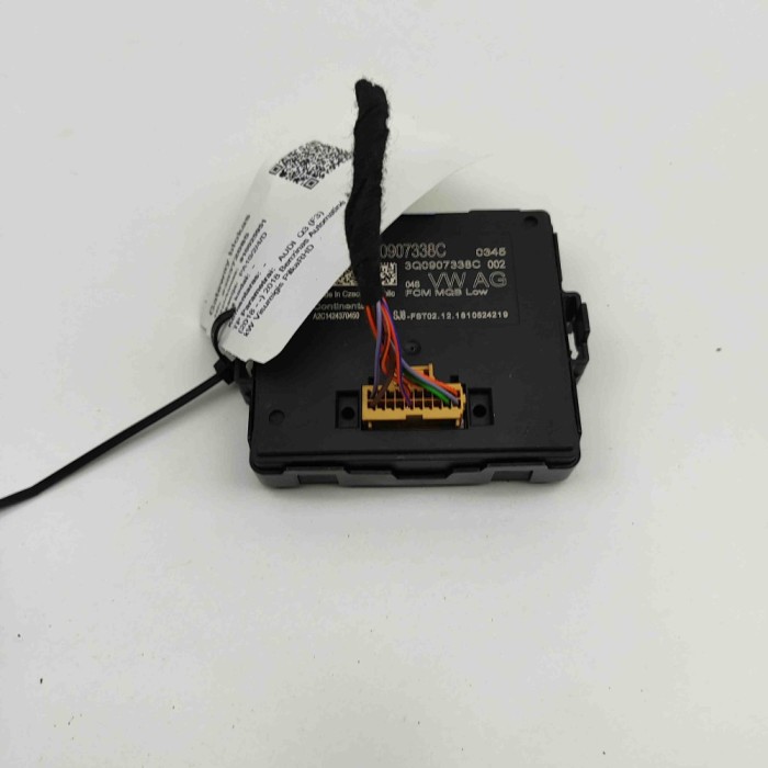 Modul de control far AUDI Q3 F3 2018 OEM: 3Q0907338C,A2C1424370450 30372085